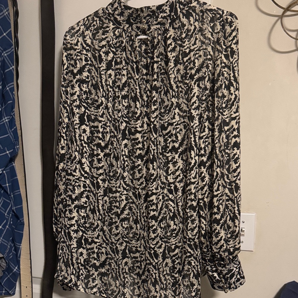H&M Monochrome Abstract Blouse